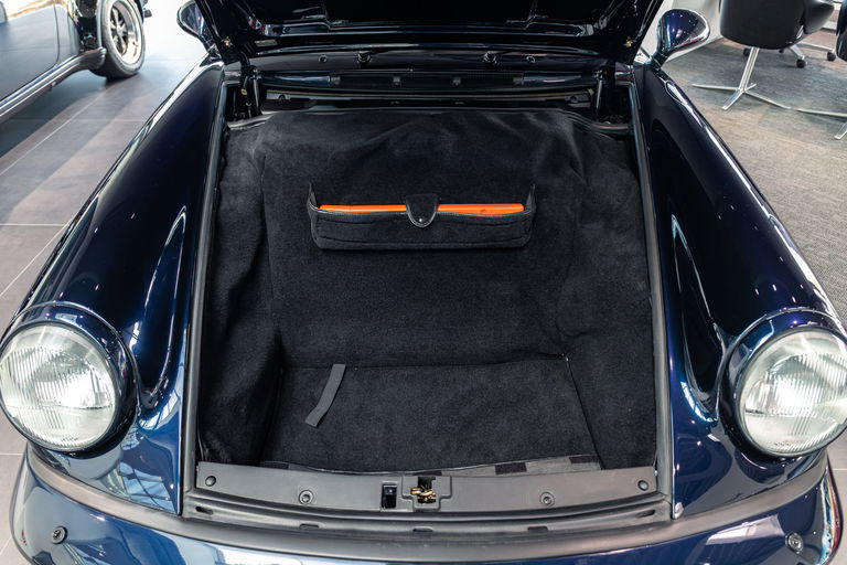 Porsche 964 Carrera 2 Speedster