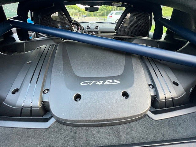 Porsche 718 Cayman GT4 RS