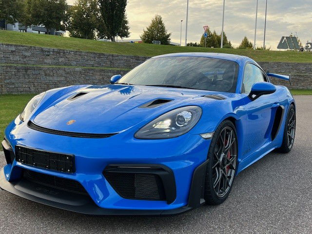 Porsche 718 Cayman GT4 RS