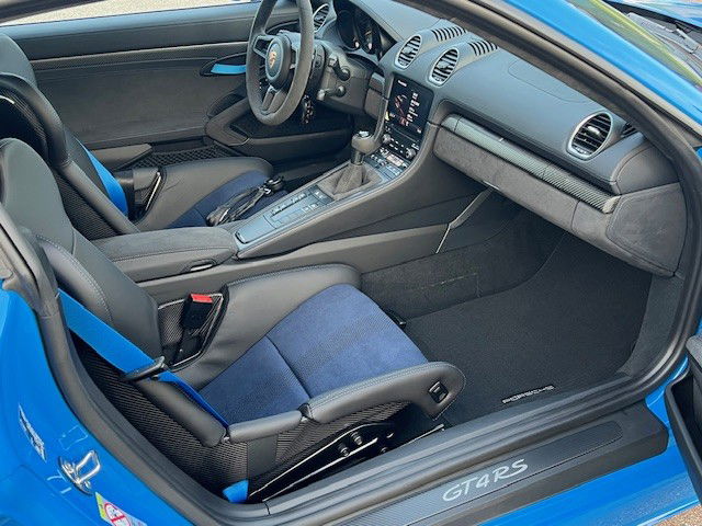 Porsche 718 Cayman GT4 RS