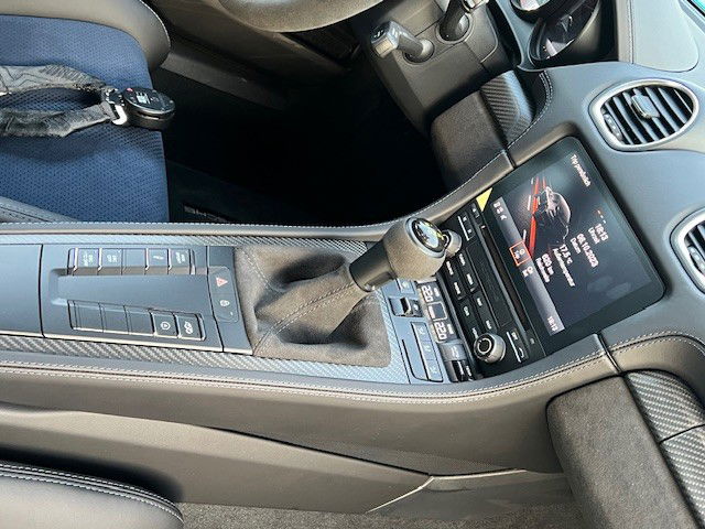 Porsche 718 Cayman GT4 RS