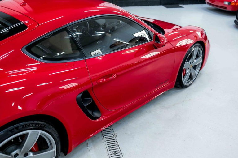 Porsche 718 Cayman GTS 4.0