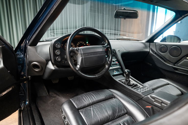 Porsche 928 GTS