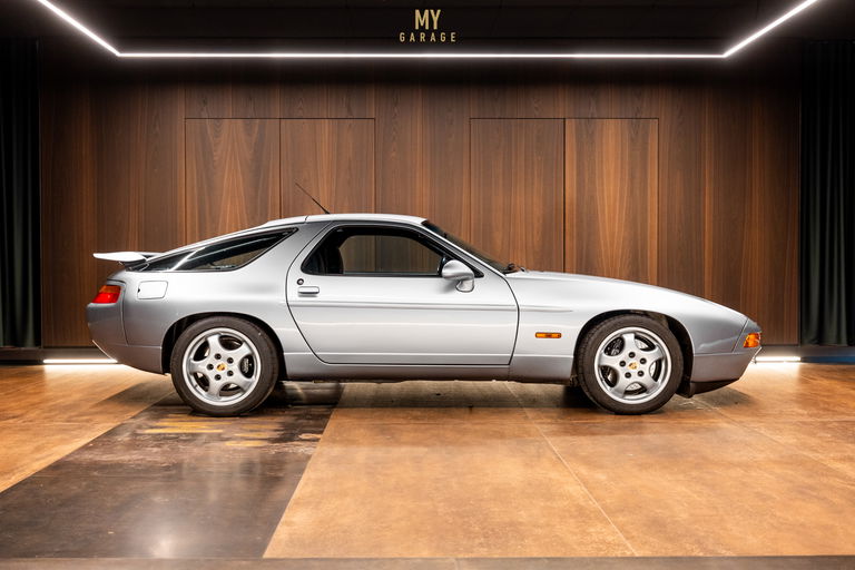 Porsche 928 GTS