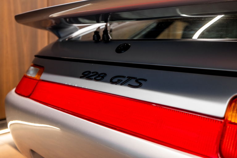 Porsche 928 GTS