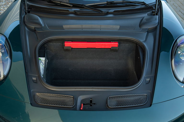 Porsche 992 GT3 Touring