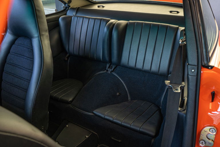 Porsche 911 Carrera 2.7