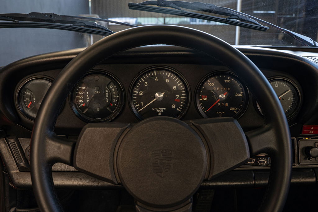 Porsche 911 Carrera 2.7