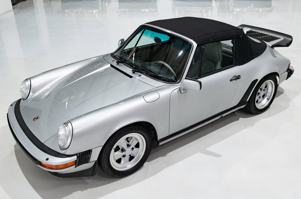Porsche 911 Carrera 3.2 “25 Jahre 911”