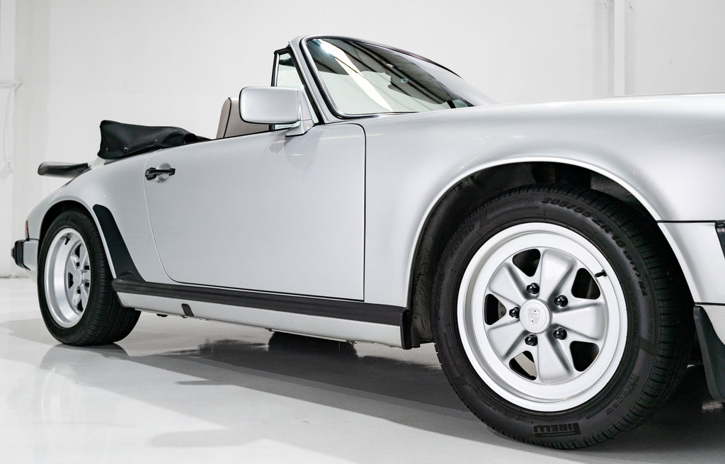 Porsche 911 Carrera 3.2 “25 Jahre 911”