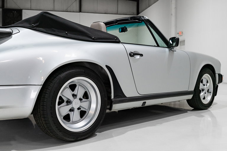 Porsche 911 Carrera 3.2 “25 Jahre 911”