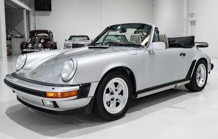 Porsche 911 Carrera 3.2 “25 Jahre 911”