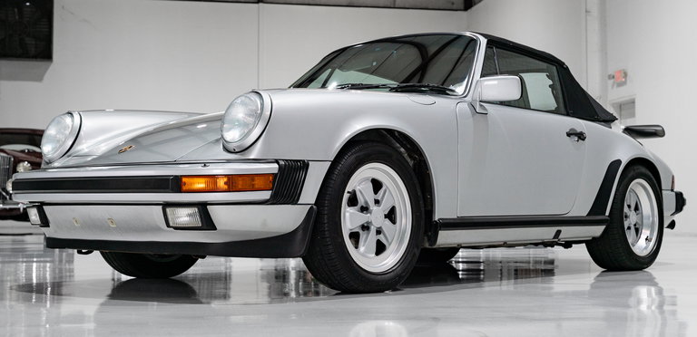Porsche 911 Carrera 3.2 “25 Jahre 911”