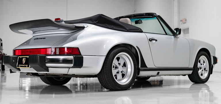 Porsche 911 Carrera 3.2 “25 Jahre 911”