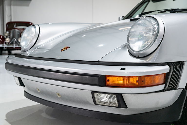 Porsche 911 Carrera 3.2 “25 Jahre 911”