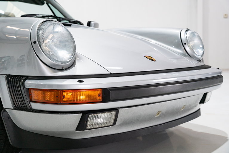 Porsche 911 Carrera 3.2 “25 Jahre 911”