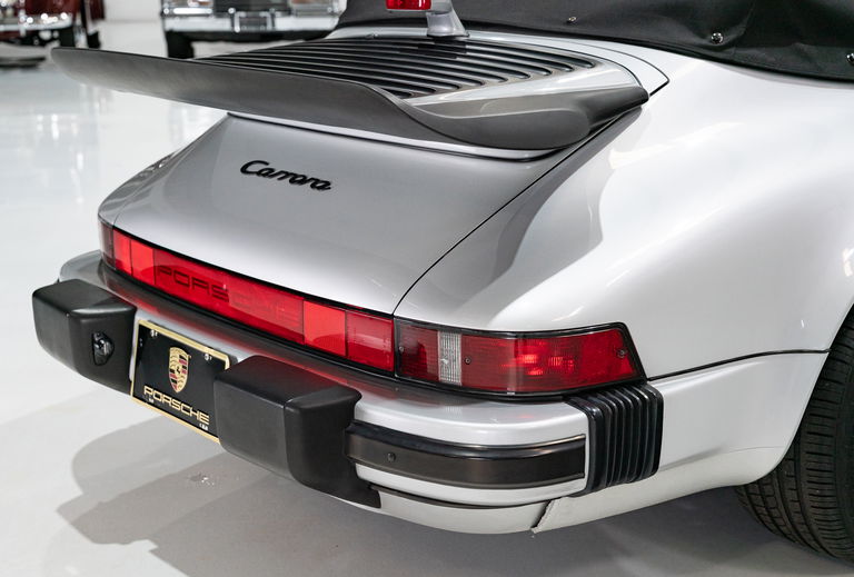 Porsche 911 Carrera 3.2 “25 Jahre 911”
