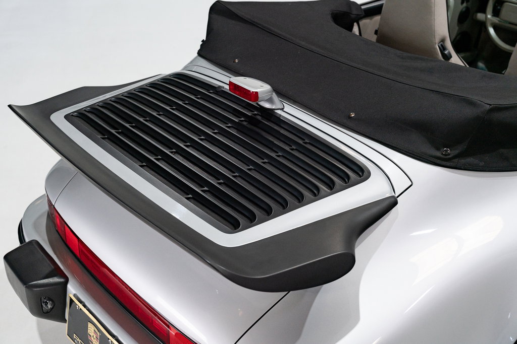 Porsche 911 Carrera 3.2 “25 Jahre 911”