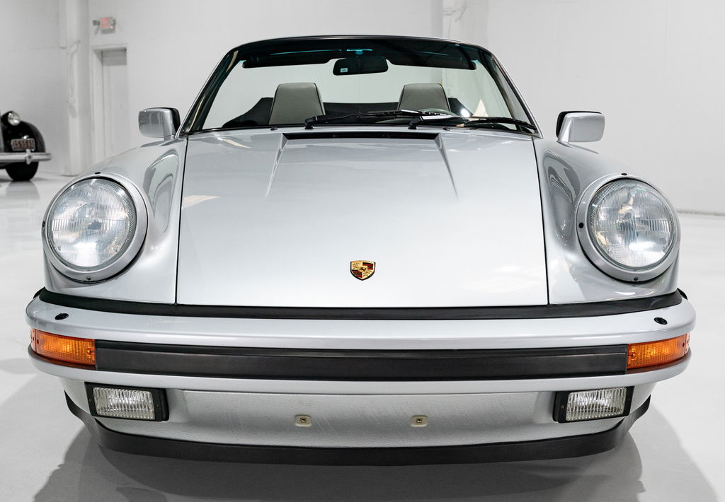 Porsche 911 Carrera 3.2 “25 Jahre 911”