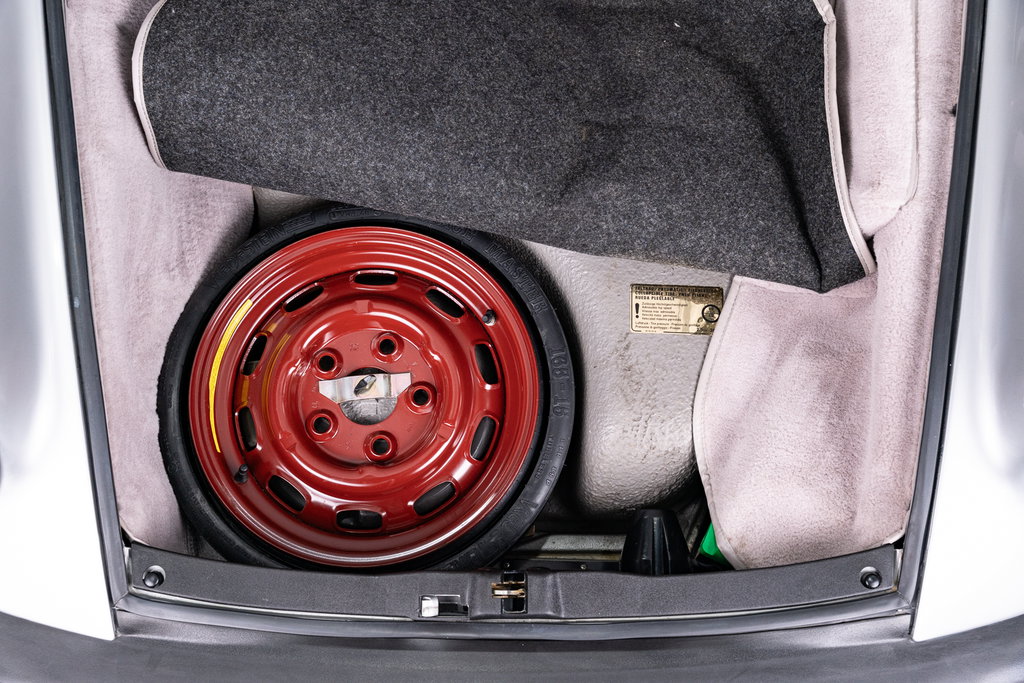 Porsche 911 Carrera 3.2 “25 Jahre 911”