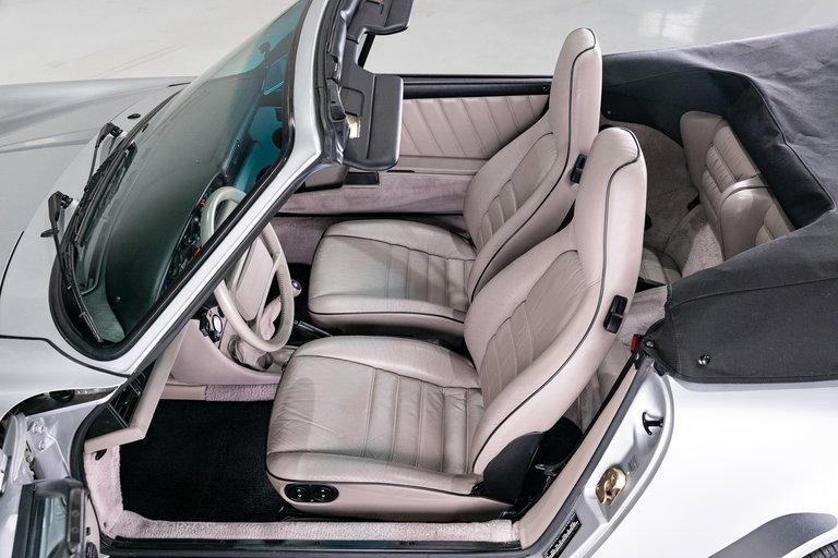 Porsche 911 Carrera 3.2 “25 Jahre 911”