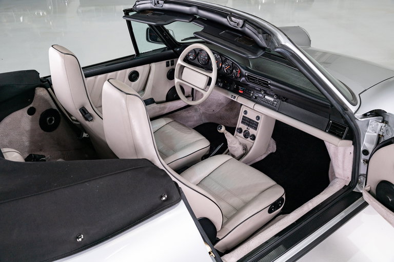 Porsche 911 Carrera 3.2 “25 Jahre 911”