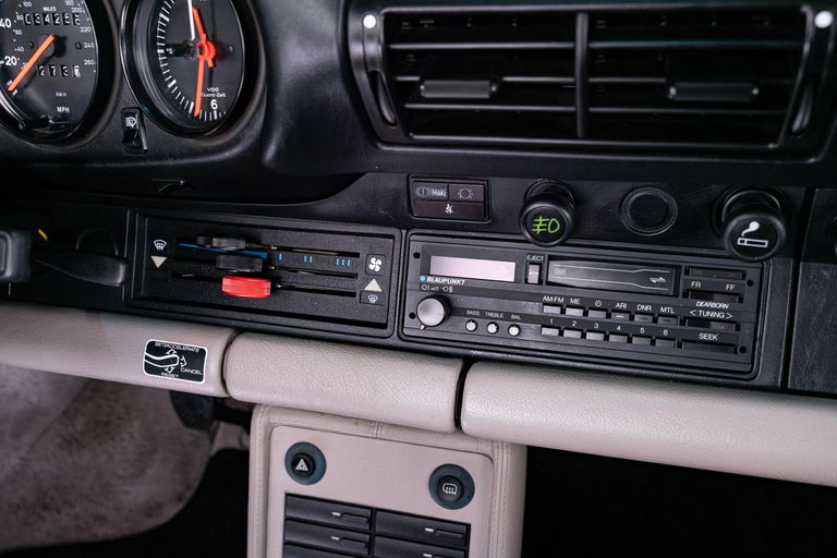 Porsche 911 Carrera 3.2 “25 Jahre 911”