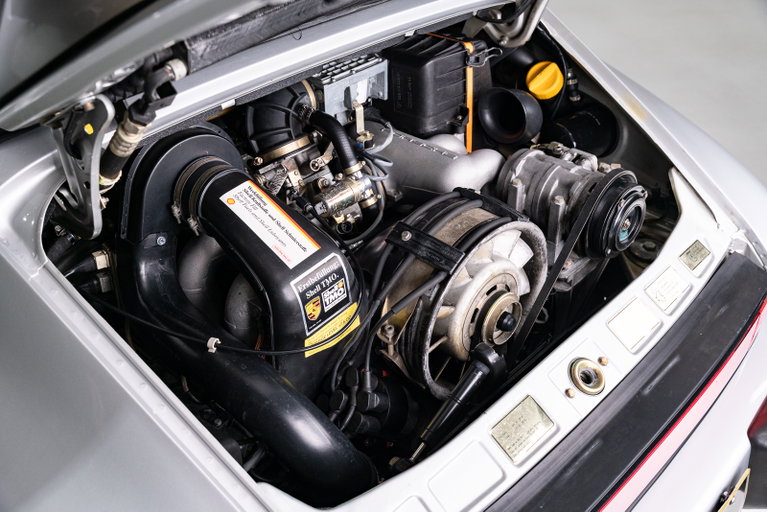 Porsche 911 Carrera 3.2 “25 Jahre 911”