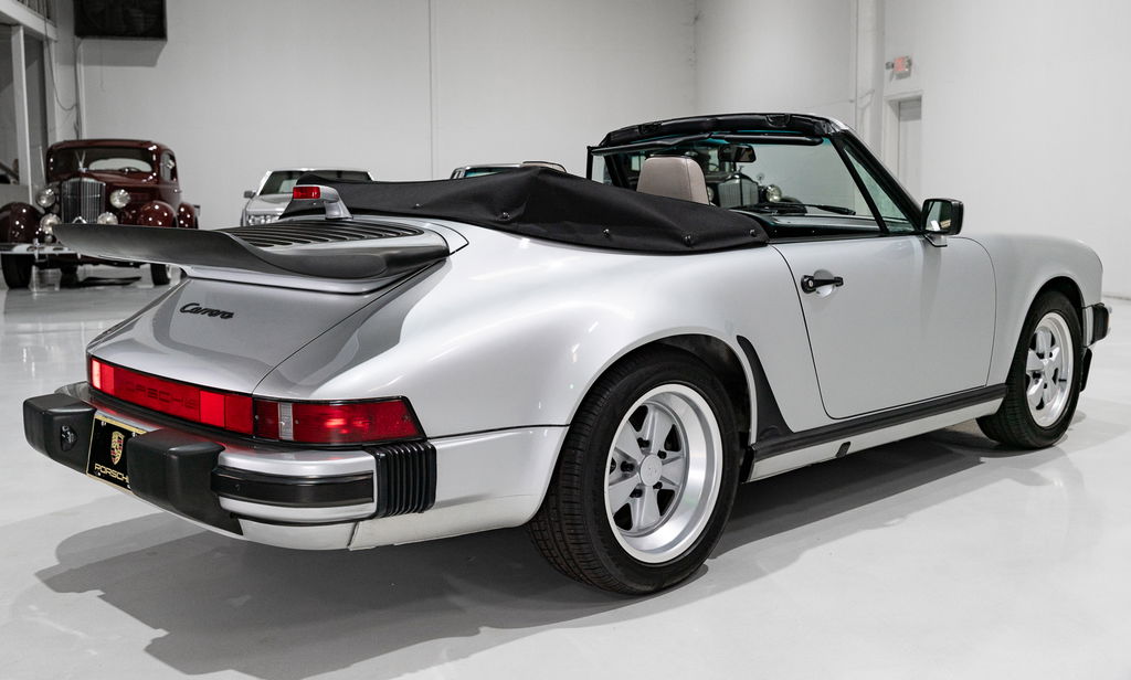 Porsche 911 Carrera 3.2 “25 Jahre 911”