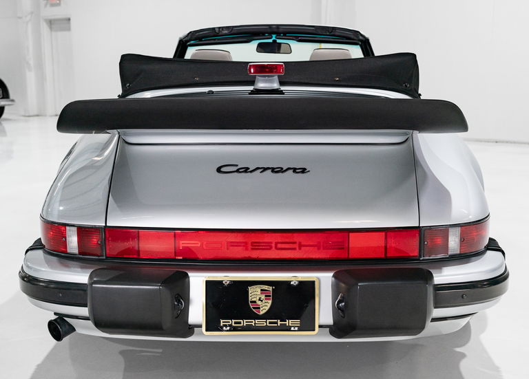 Porsche 911 Carrera 3.2 “25 Jahre 911”