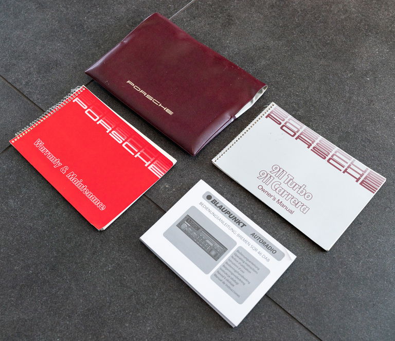 Porsche 911 Carrera 3.2 “25 Jahre 911”