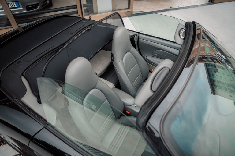 Porsche 996 Carrera 4