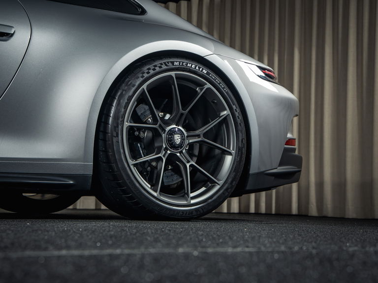 Porsche 992 GT3 Touring