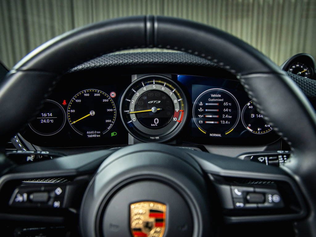 Porsche 992 GT3 Touring