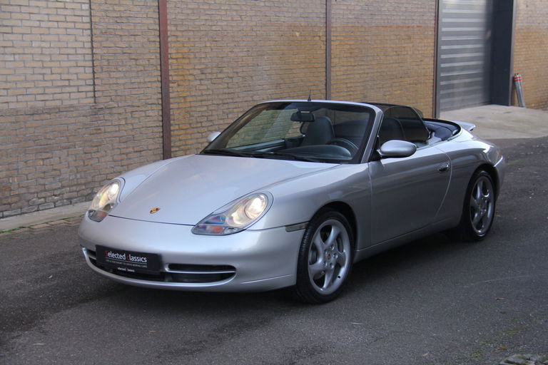 Porsche 996 Carrera 4
