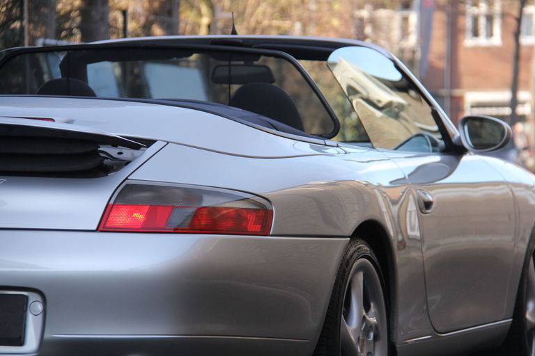 Porsche 996 Carrera 4