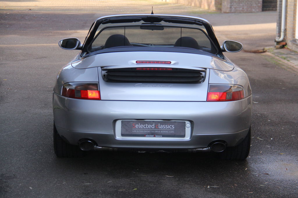 Porsche 996 Carrera 4