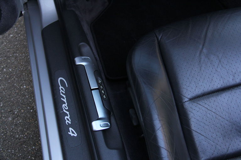 Porsche 996 Carrera 4