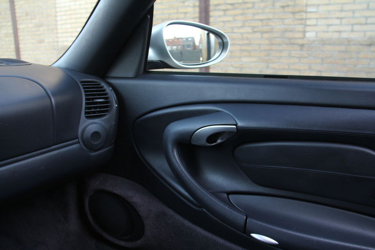 Porsche 996 Carrera 4