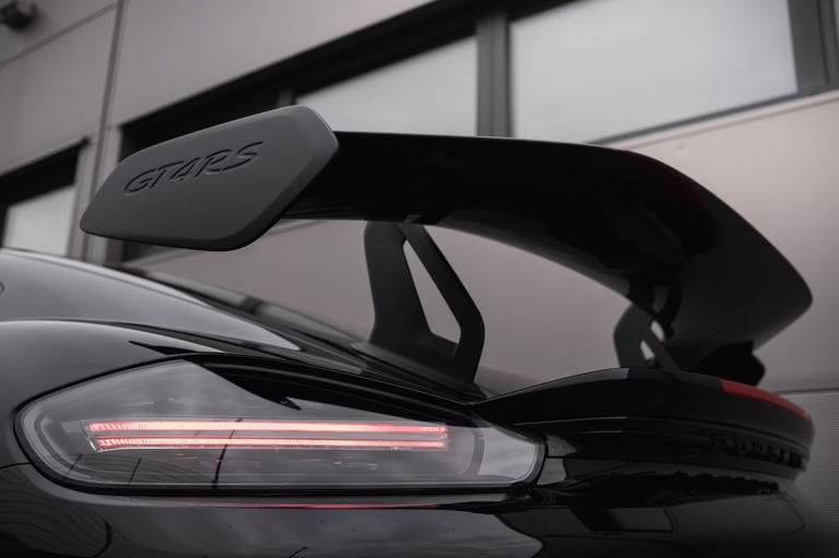 Porsche 718 Cayman GT4 RS