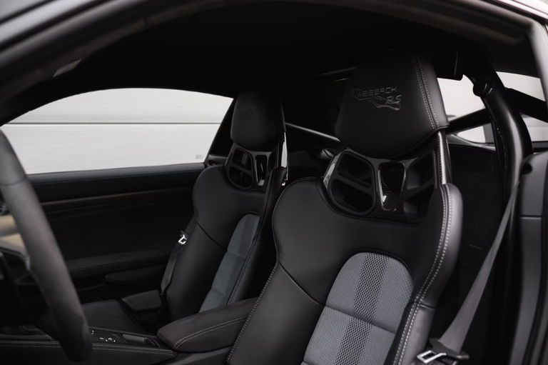 Porsche 718 Cayman GT4 RS