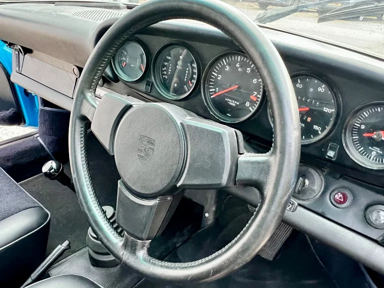 Porsche 911 Carrera 2.7