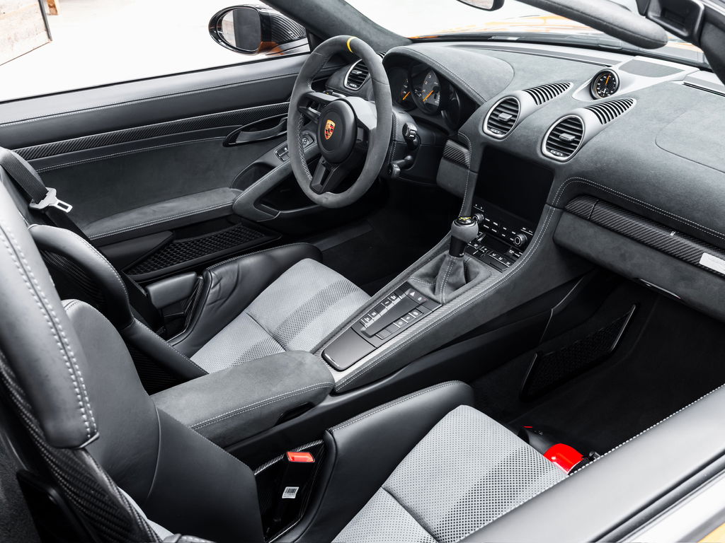 Porsche 718 Spyder RS