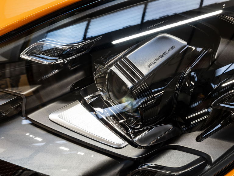 Porsche 718 Spyder RS