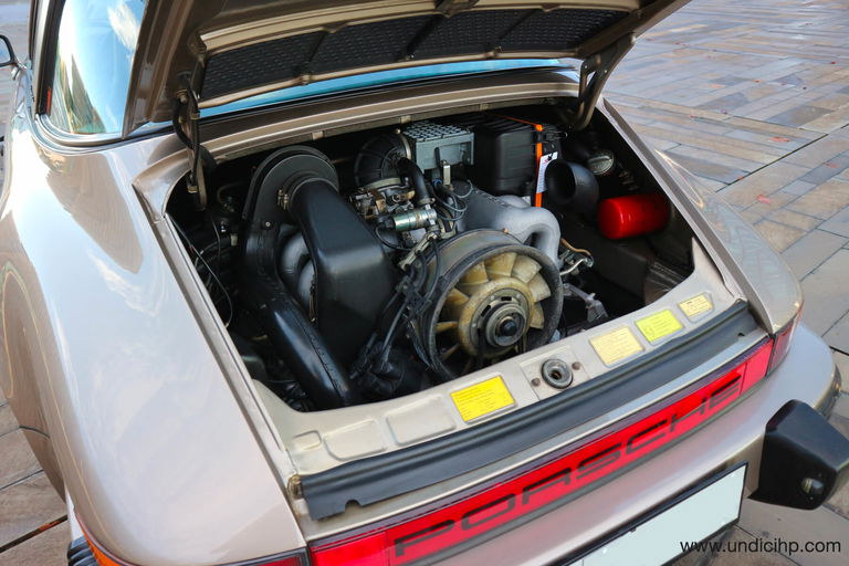 Porsche 911 Carrera 3.2