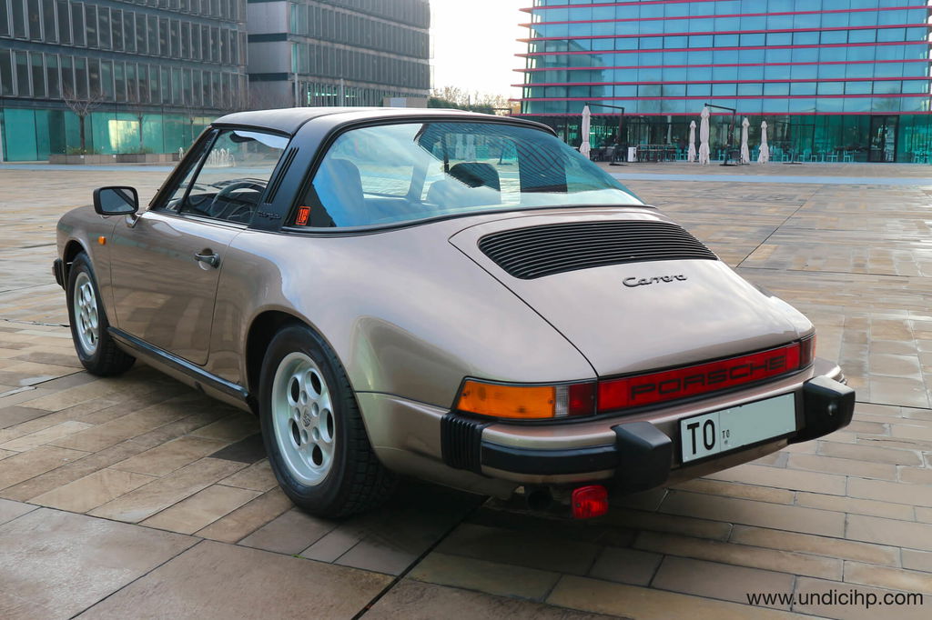 Porsche 911 Carrera 3.2