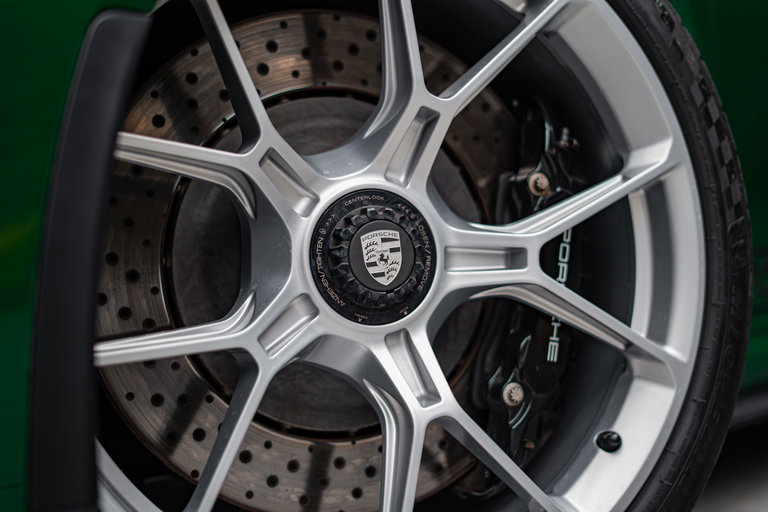 Porsche 992 GT3 Touring