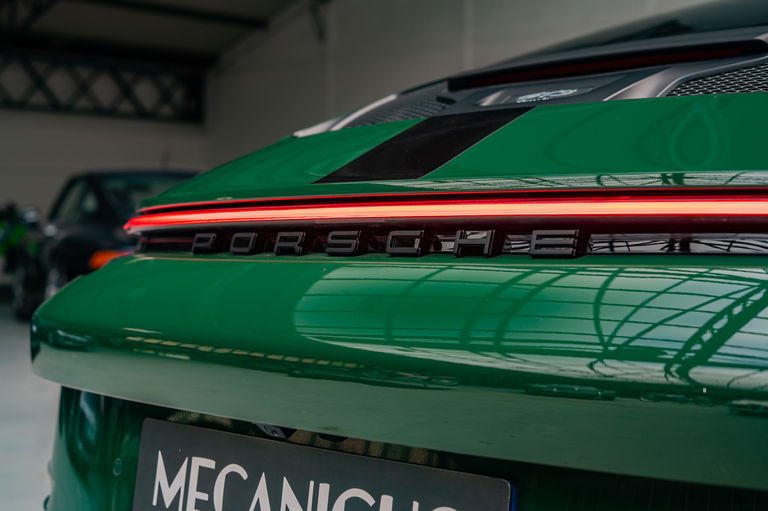 Porsche 992 GT3 Touring