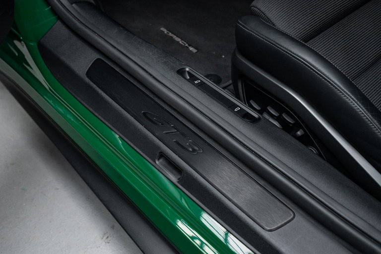 Porsche 992 GT3 Touring