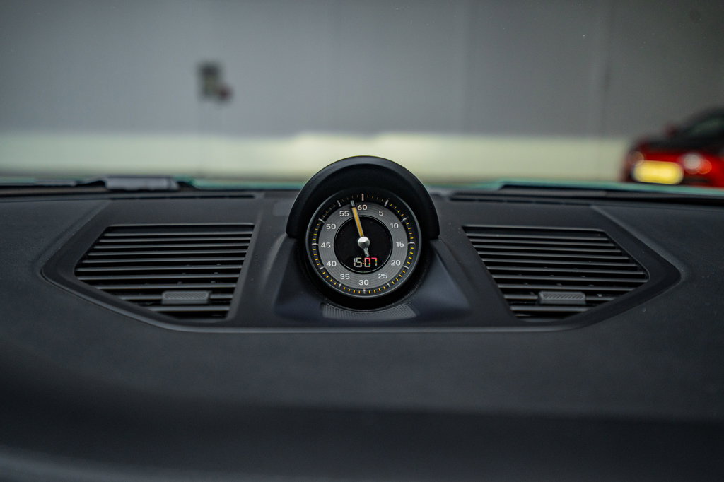 Porsche 992 GT3 Touring